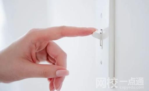女孩將筷子插電座致9根手指被切 實在是太嚇人了