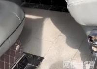 男子在車里鋪瓷磚還做了踢腳線 內幕曝光簡直太意外了
