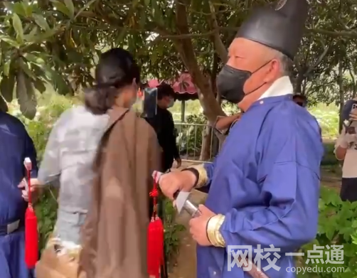這株牡丹有“帶刀侍衛(wèi)”24小時守護 究竟是怎么回事？