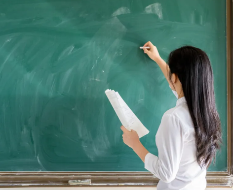 女教師產(chǎn)假期間被辭退 法院判了 為什么辭退？