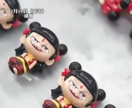 玩具公司每天要生產(chǎn)20萬個哪吒 為什么這么吃香？