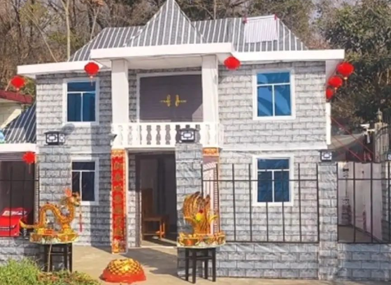當(dāng)?shù)鼗貞?yīng)200平雙層紙別墅賣(mài)1.5萬(wàn)元 到底是什么樣的？