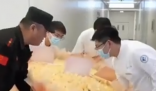 女子重度抑郁治愈送999朵玫瑰謝醫生 實在太感人了