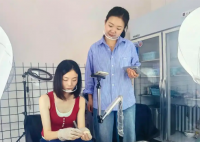 90后女生直播拔雞屁股毛萬(wàn)人觀看 為什么這么火？