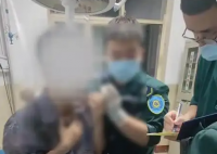 急救人員回應男子脖子被扎燒烤簽 實在太可怕了