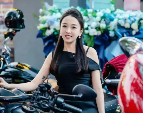 保時捷女銷冠又成銷冠:半年賣近百臺 這也太厲害了吧