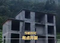 5層樓因暴雨垮塌 房主在外掙裝修錢 原因竟是這樣太無奈了